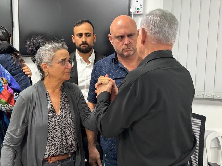 ראש הממשלה בנימין נתניהו נפגש עם משפחות החטופים והנעדרים