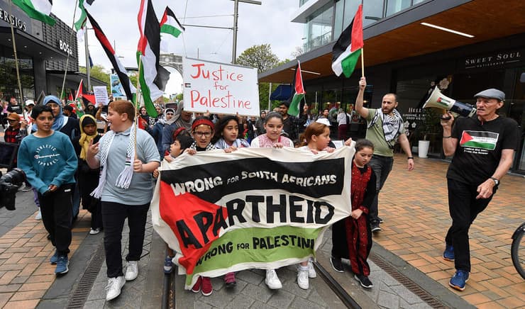 חרבות ברזל, מפגינים נגד ישראל בכרייסטצ'רץ' ניו-זילנד 