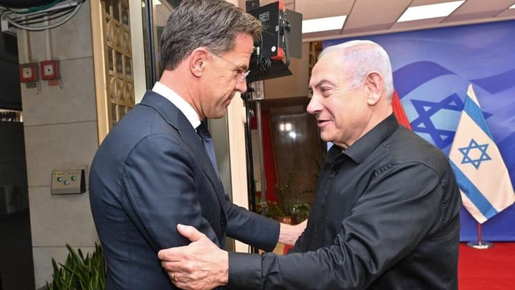 ״היו לו הרבה שעות נתניהו״. רה״מ ומקבילו לשעבר רוטה (צילום: קובי גדעון /לע"מ) ראש הממשלה בנימין נתניהו נפגש עם ראש ממשלת הולנד מארק רוטה