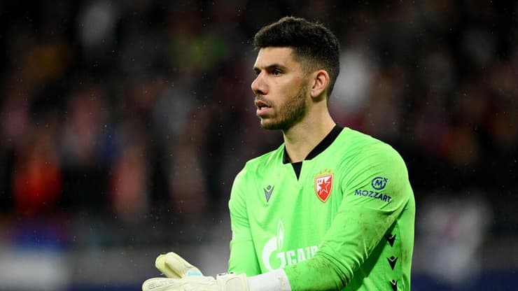 שוער הכוכב האדום בלגרד עומרי גלזר