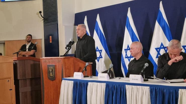 יואב גלנט, בני גנץ ובנימין נתניהו