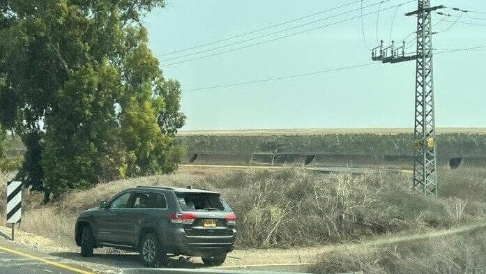 הזירה ב"עיקול מפלסים" (באדיבות המשפחה) רכבו של הנעדר חנן יבלונקה, נמצא באזור קיבוץ מפלסים