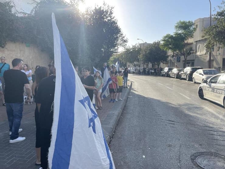 צילום: מאיר תורג'מן אלפים חולקים כבוד אחרון לתצפיתנית סמ"ר ים גלס ז"ל ומלווים אותה בדרכה האחרונה