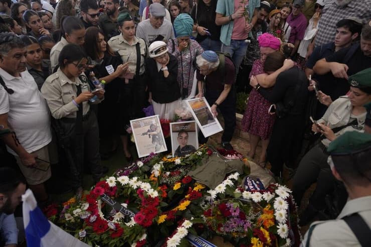 הלווייתה של רוז ז"ל (צילום: שלו שלום ) הלוויתה של רוז לובין לוחמת המג"ב שנהרגה בפיגוע בירושלים