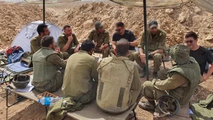 פרופ' בר-חיים: "כנראה שהמסגרת הצבאית עצמה מעניקה ללוחמים מעטפת מסוימת של תמיכה רגשית והתנהגותית" 