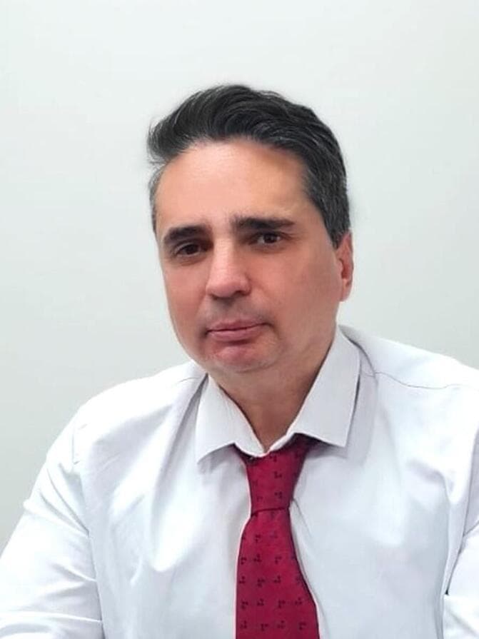 עו"ד אופיר מלך