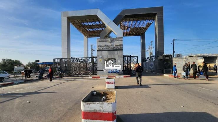 בינתיים - חמאס והמצרים מקיימים דיונים בקהיר. הצד המצרי של מעבר רפיח העברת דלק לרצועת עזה