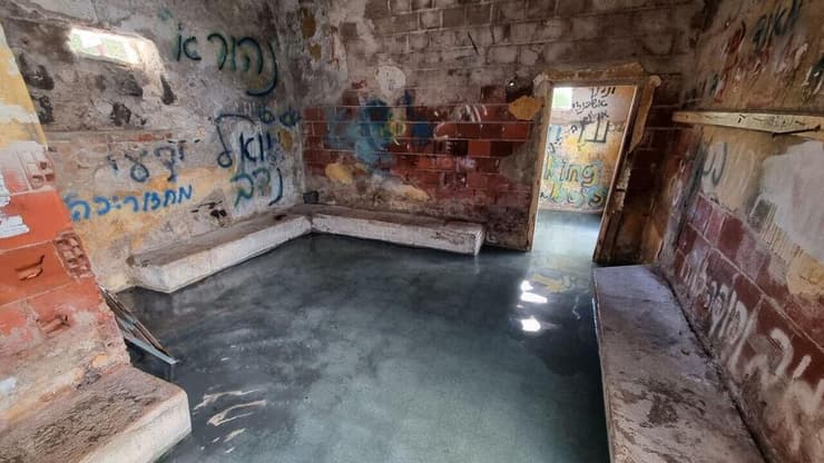 ביקור במעיין עין ג'ונס