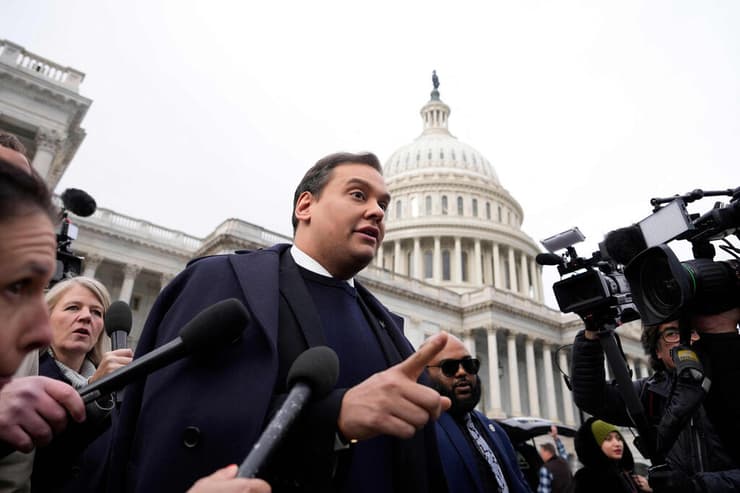 ארה"ב חבר בית הנבחרים ג'ורג' סנטוס הודח רפובליקני נוכל