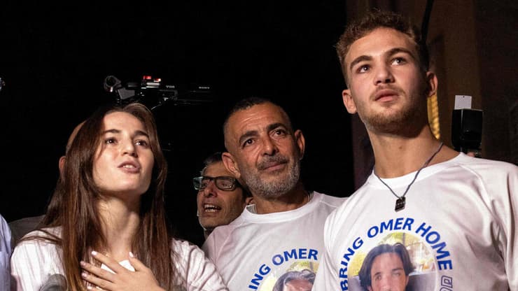 "חשבתי שאבא שלי ישמע אותם רוצחים אותי" ( צילום: Oren ZIV / AFP) מיה ו איתי רגב מגיעים ל הרצליה