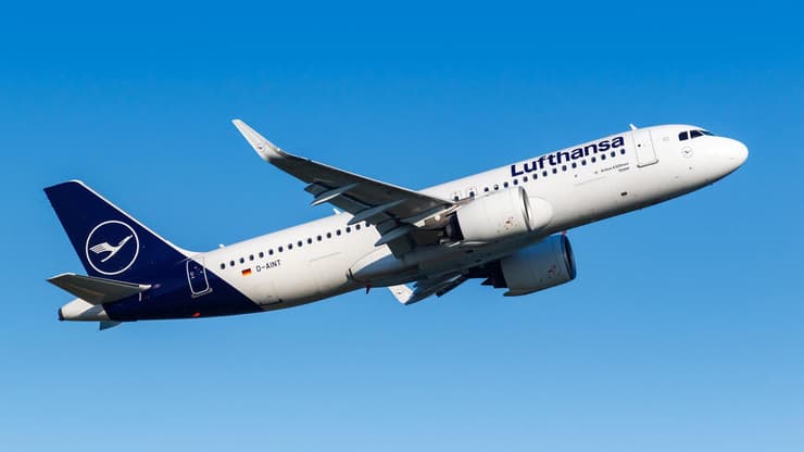 מטוס מדגם איירבוס A320 של לופטהנזה
