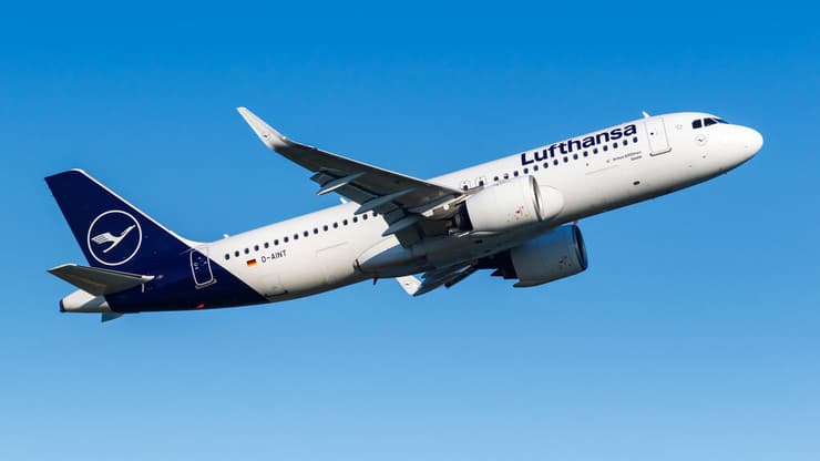 מטוס מדגם איירבוס A320 של לופטהנזה