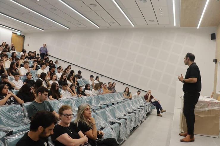 מפונים מקרית שמונה באוניברסיטת תל אביב