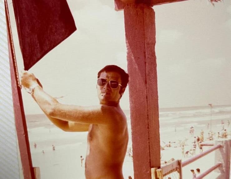 כמציל בחופי ת"א (צילום: אלבום משפחתי) משה ירום (מוסה)