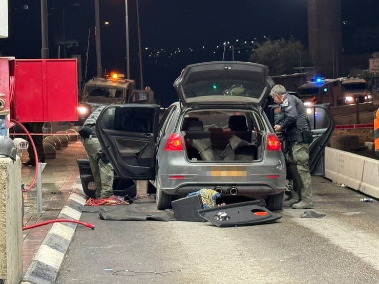 ⁨זירת הפיגוע במחסום מזמוריה סמוך לירושלים