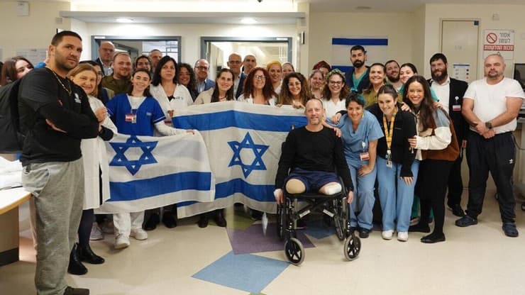 אלישע מדן שנפצע אנושות בלחימה בעזה השתחרר לשיקום לאחר שהצוות בשערי צדק הציל את חייו (צילום: דוברות שערי צדק) אלישע מדן שנפצע אנוש בלחימה בעזה, משתחרר לשיקום