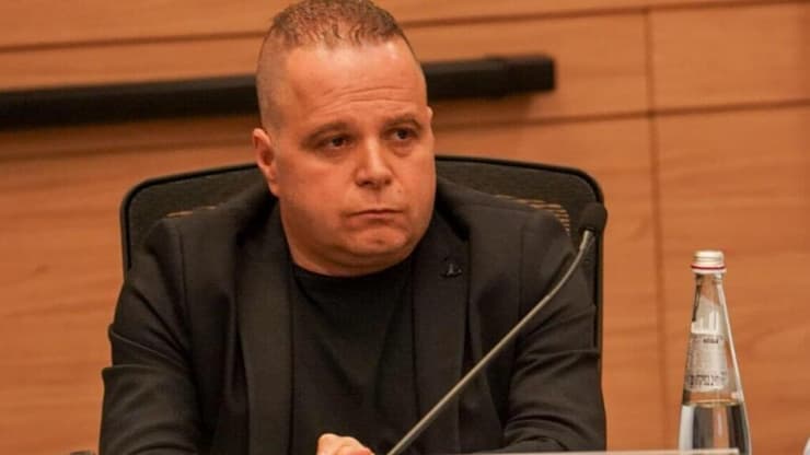 תומר גלאם ראש העיר אשקלון בוועדת החינוך