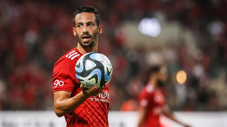 פורש מכדורגל. איינבינדר (צילום: עוז מועלם) דן איינבינדר