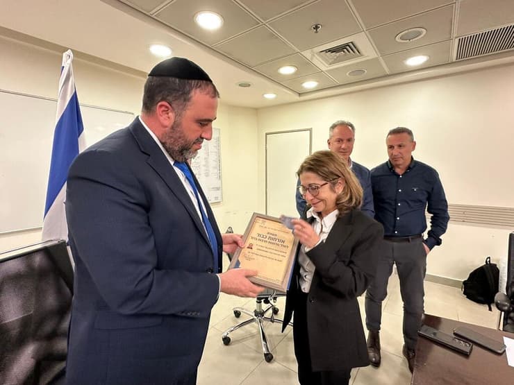 אימו של ולנטין גנסיה ז"ל