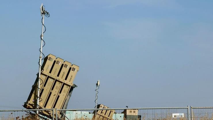סוללת כיפת ברזל של רפאל (צילום: שאול גולן) סוללת כיפת ברזל