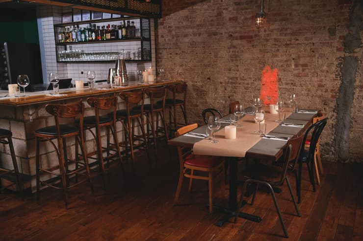 סוס דוהר. מלכה בניו יורק (צילום: Max Flatow @mflatowphoto) מלכה ניו יורק, מסעדה כשרה של איל שני