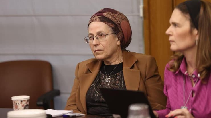 אורית סטרוק (צילום: אלכס קולומויסקי) אורית סטרוק בישיבת הסיעה של הציונות הדתית