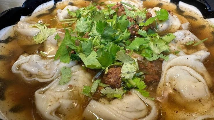 מרק דושפרה ב"חנן מרגילן", תל אביב