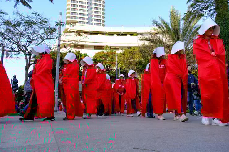 נשות "בונות אלטרנטיבה" במחאה