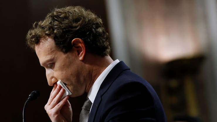 מארק צוקרברג. במטא זועמים (צילום: Anna Moneymaker / Getty Images) מארק צוקרברג בשימוע בסנאט