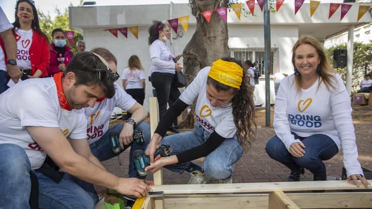 כולל בחברה הערבית וביישובים לא מוכרזים. שרי אריסון ביום מעשים טובים, 2024 (צילום: באדיבות עמותת "רוח טובה") יום מעשים טובים 2024