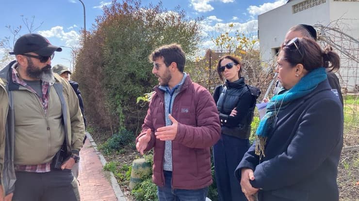 פרמילה פאטן,  שליחת האו"ם לאלימות מינית, בביקור בנחל עוז