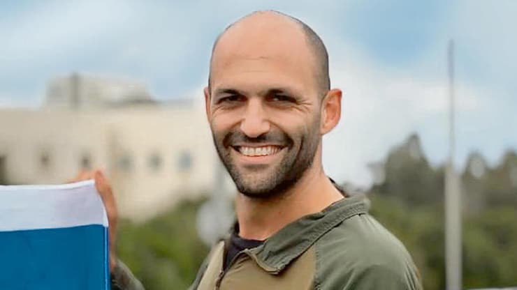 "מפקד גדול, צנוע ועניו". יצהר הופמן yk13791903