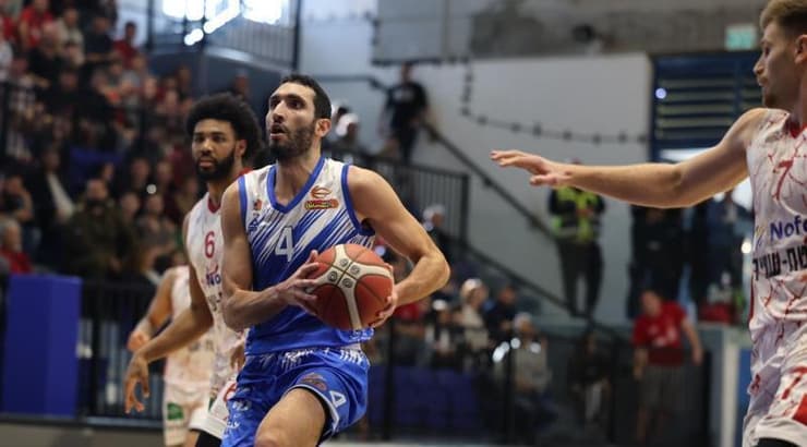 חוזר לקריית אתא. משעור (שקד אבן באדיבות מכבי עירוני רמת גן) חוזר לקריית אתא. משעור