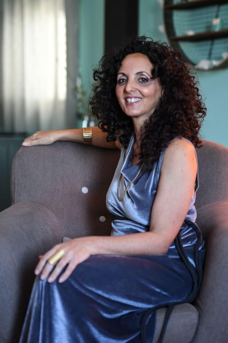 דורית בר. "אנחנו לא יודעים לשאול שאלות ואנחנו לא יודעים לבטא את הרגשות שאנחנו מרגישים" (צילום: אלעד נבון) דורית בר