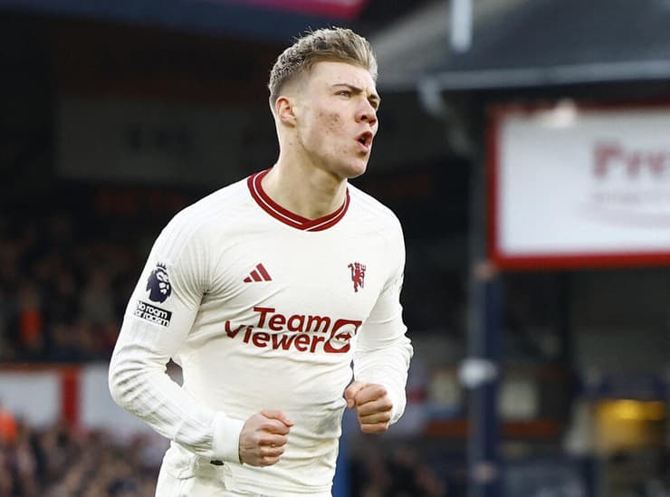 הוילונד חוגג