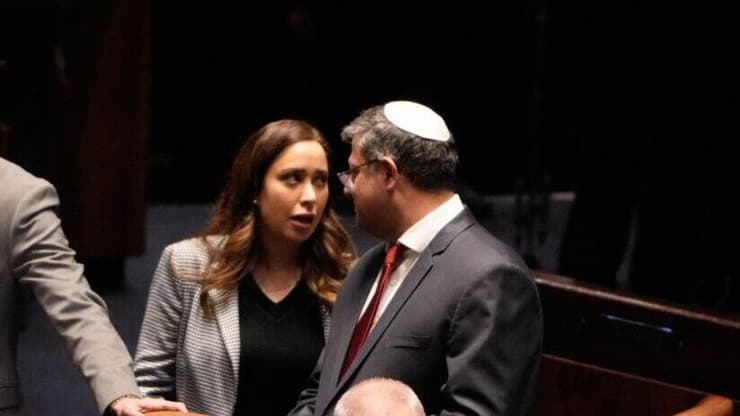 גולן ובן גביר במליאה, בפברואר 2024. "לא מספיק להיות חברים, נפרסם מה נביא" (צילום: שלו שלום) בנימין נתניהו ראש הממשלה , יואב גלנט, יריב לוין, איתמר בן גביר, מאי גולן