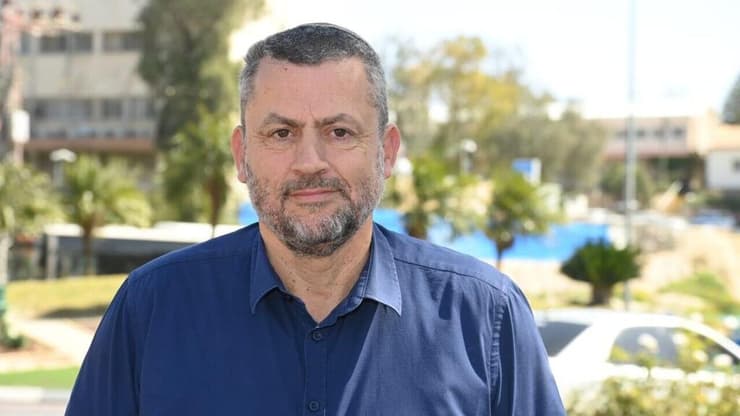 "לכל אדם זכות להפגין", ראש העיר יאיר מעיין (צילום: הרצל יוסף) יאיר מעיין ביום שאחרי הבחירות המוניציפליות