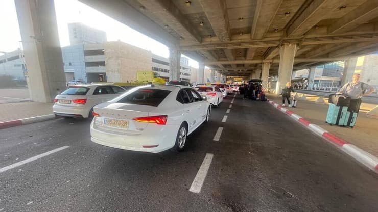 מוניות של Gett בנתב"ג (צילום: רועי רובינשטיין) מוניות של Gett בנתב"ג