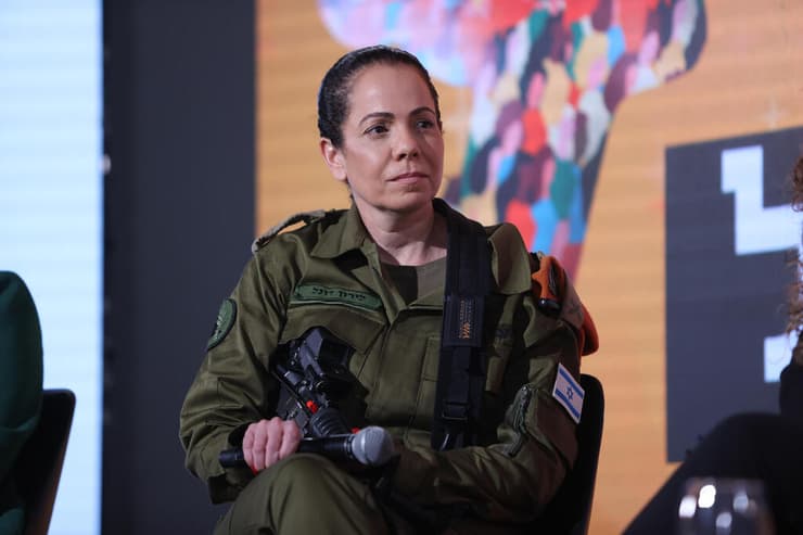תא"ל דונל. "רואים בבירור: מי שהיה במיגון, ניצל" (צילום: עוז מועלם) ועידת הנשים של המדינה