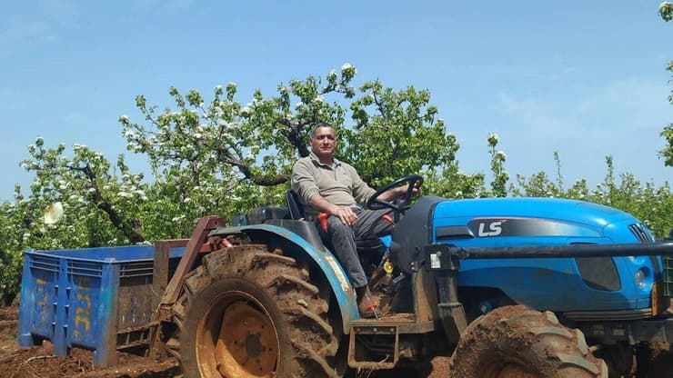 "חקלאים שסרבו לעזוב את השדה שלהם כי הוא כמו עוד ילד שלהם" (צילום: ארגון מגדלי הפירות בישראל) ירון בלחסן מנכ"ל ארגון מגדלי הפירות בישראל