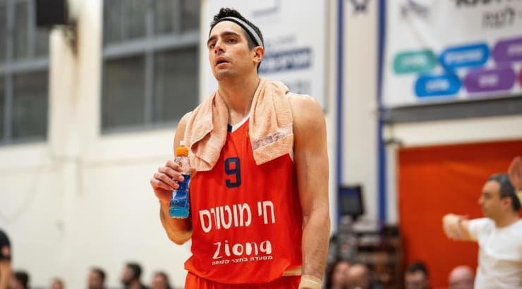 מתקרב להפועל ת"א. שגב