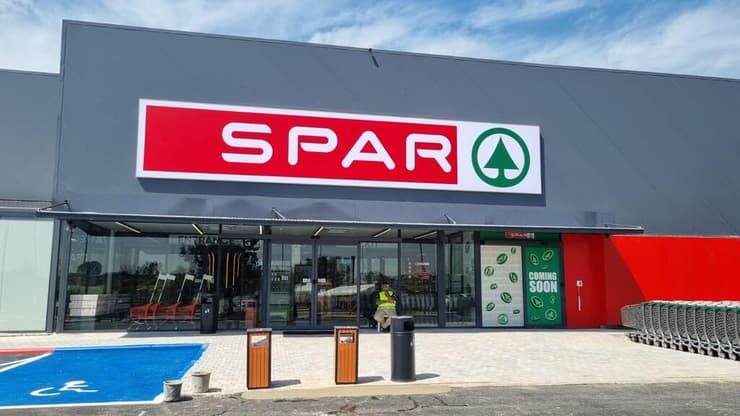 סניף של ספאר בכפר סבא. לפי שעה יישאר לבד (צילום: מירב קריסטל) סניף של ספאר בכפר סבא. לפי שעה יישאר לבד