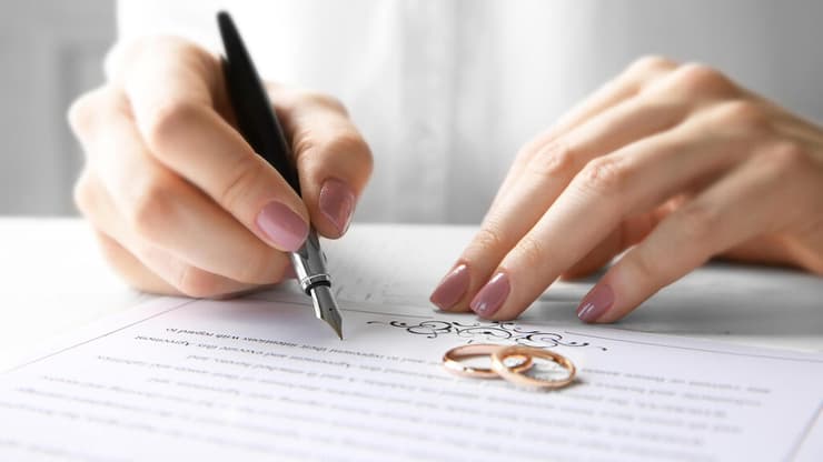 חוזה בזמן הנישואים. מי זכאי לכספי הביטוח? 