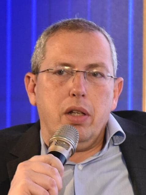 מנהל רשות המיסים שי אהרונוביץ בכנס השמאים באילת
