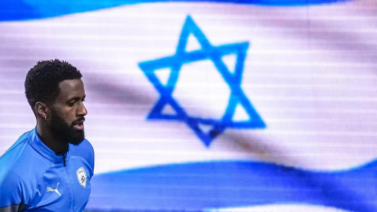 אלי דסה (צילום: AP Photo/Darko Vojinovic) אלי דסה