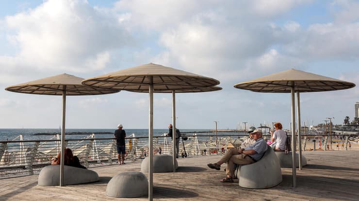 חוף הים בתל אביב