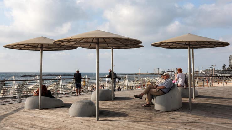 חוף הים בתל אביב