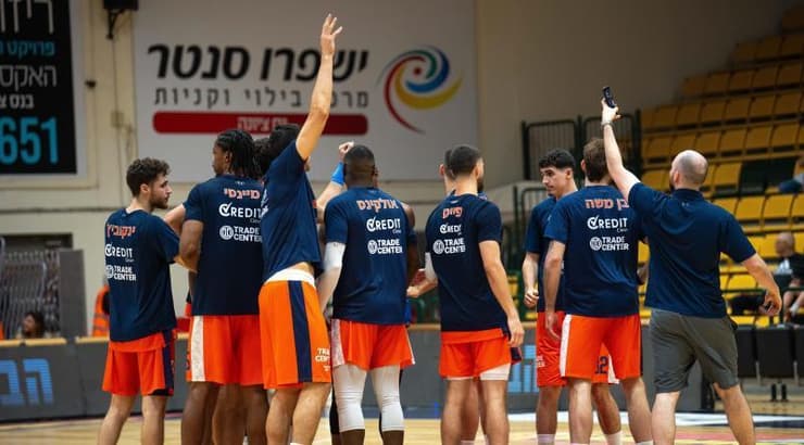 שחקני עירוני נס ציונה