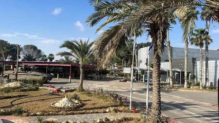 תיעוד: כניסת כוחות צוות הקרב של חטיבה 401 למעבר רפיח בצידו העזתי