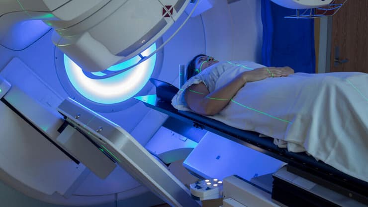 קרינה אדפטיבית מותאמת לחולה (צילום: shutterstock) טיפול קרינה מכון רדיותרפיה חולי סרטן